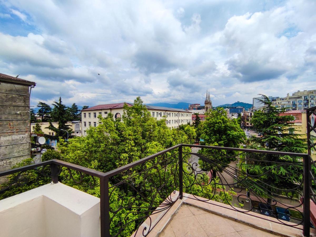 Aparthotel Old City Batumi Exterior foto