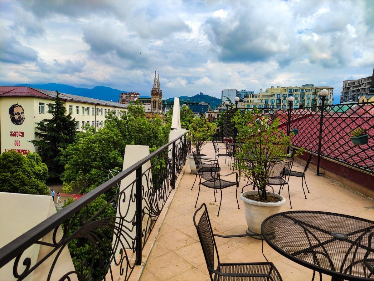 Aparthotel Old City Batumi Exterior foto