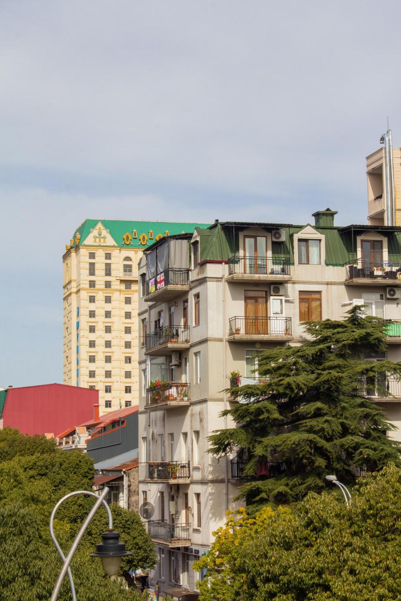 Aparthotel Old City Batumi Exterior foto